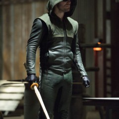 MIGHTY Q&A: Stephen Amell of “Arrow” Talks Roy, Ra’s and Ollie’s Women