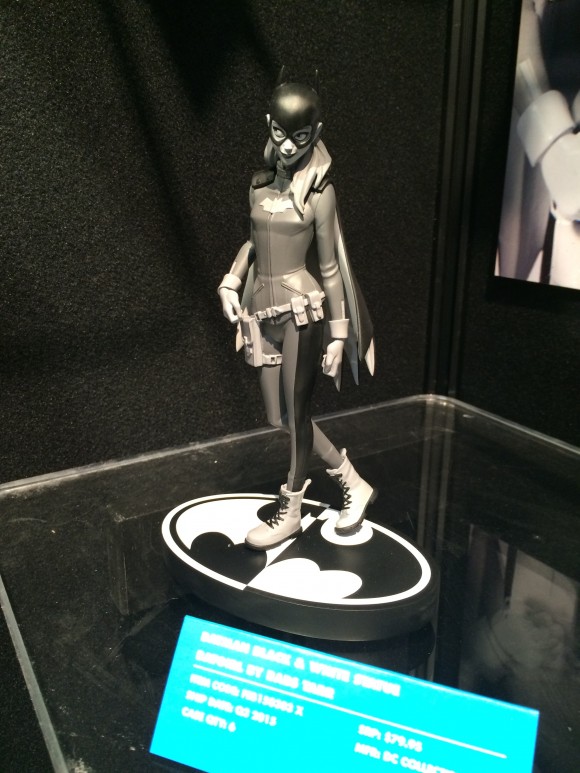 This is a great Batgirl of Burnside B&W statue. But I would much, MUCH prefer an action figure!