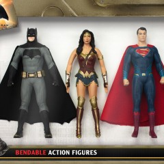 EXCLUSIVE FIRST LOOK! Batman v. Superman Triple-Pack