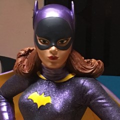 FIRST REVIEW: This BATGIRL Statue is a Real Kick