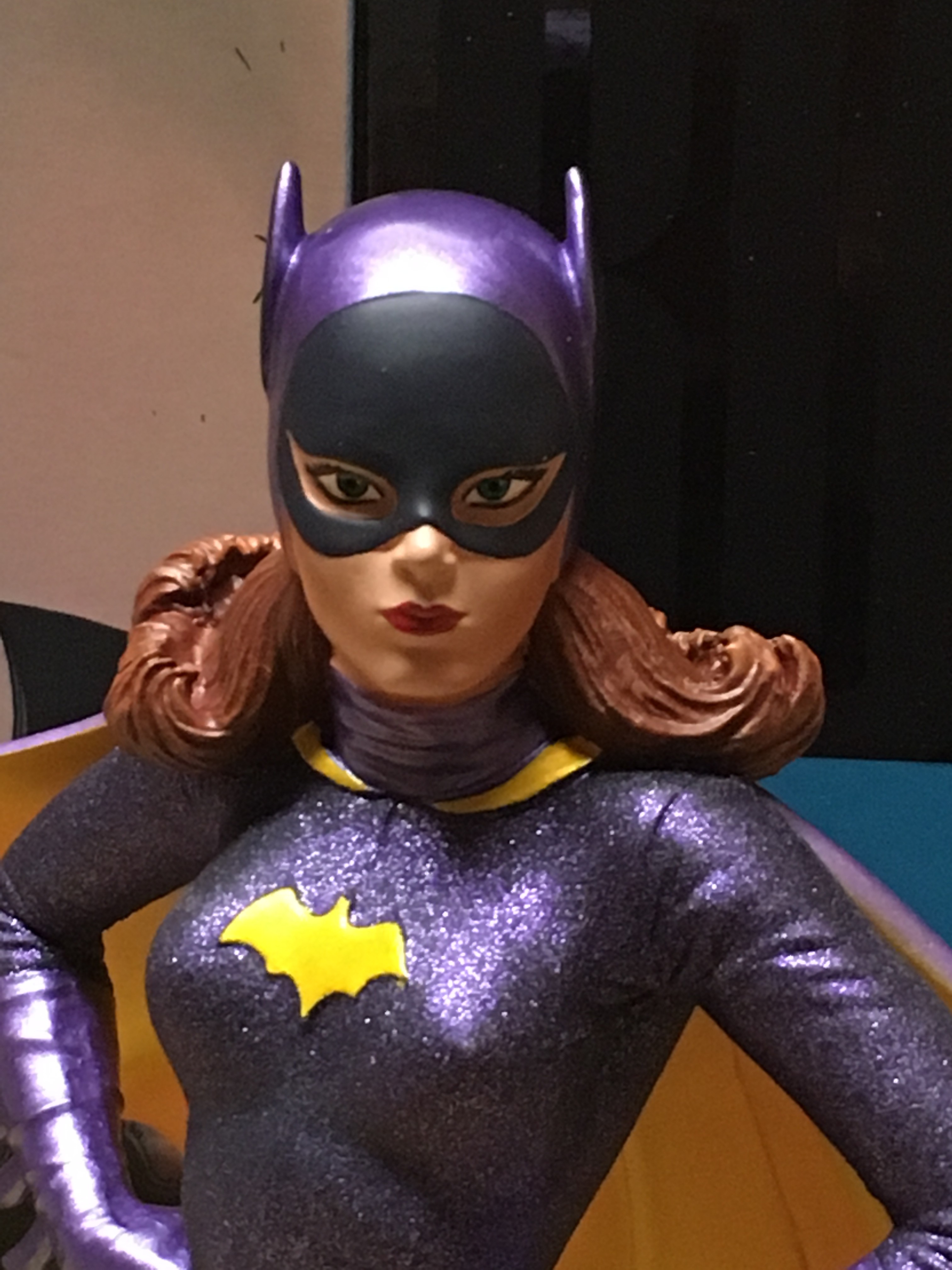 batgirl yvonne craig statue