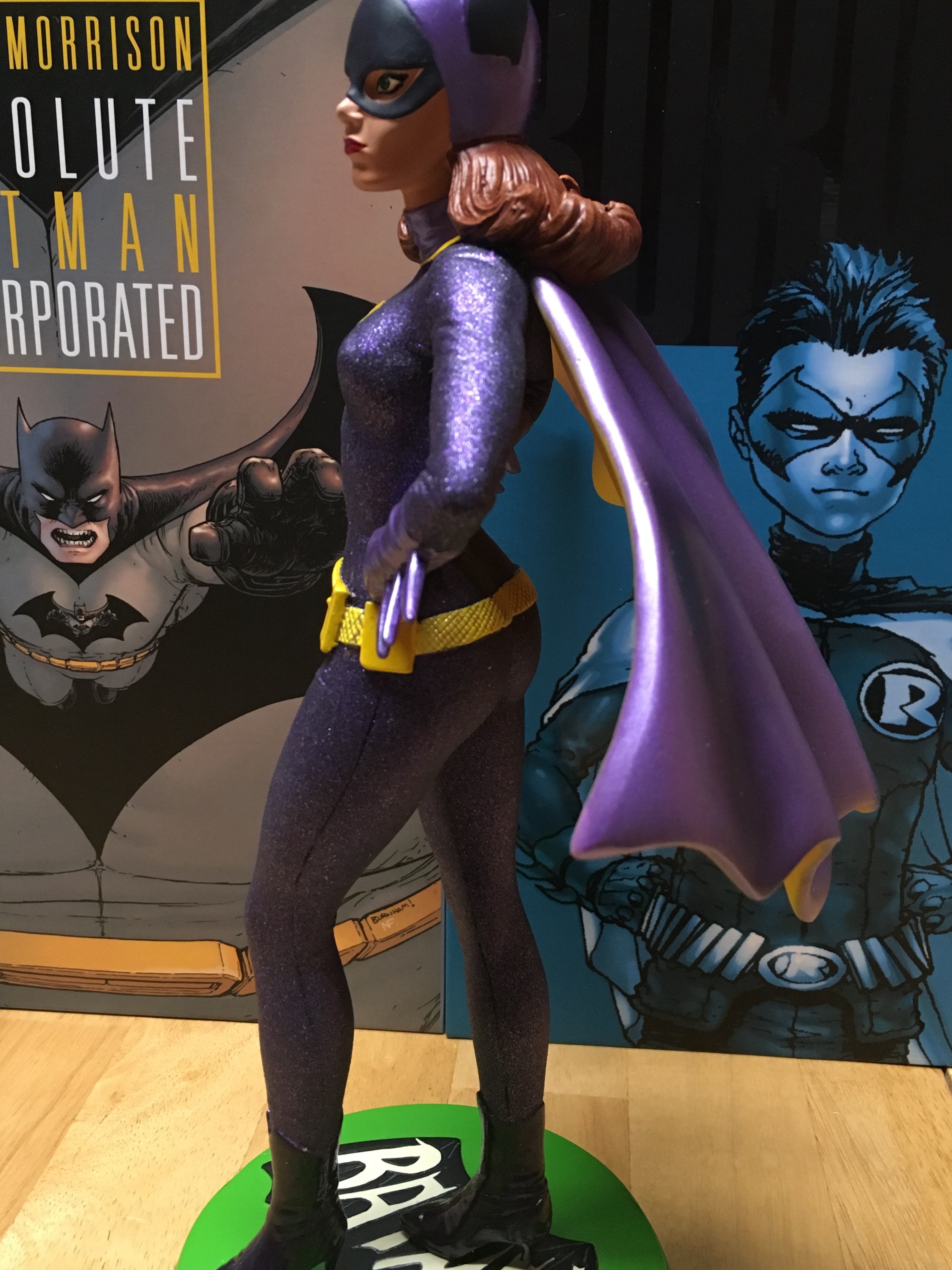 dc bombshells batgirl statue