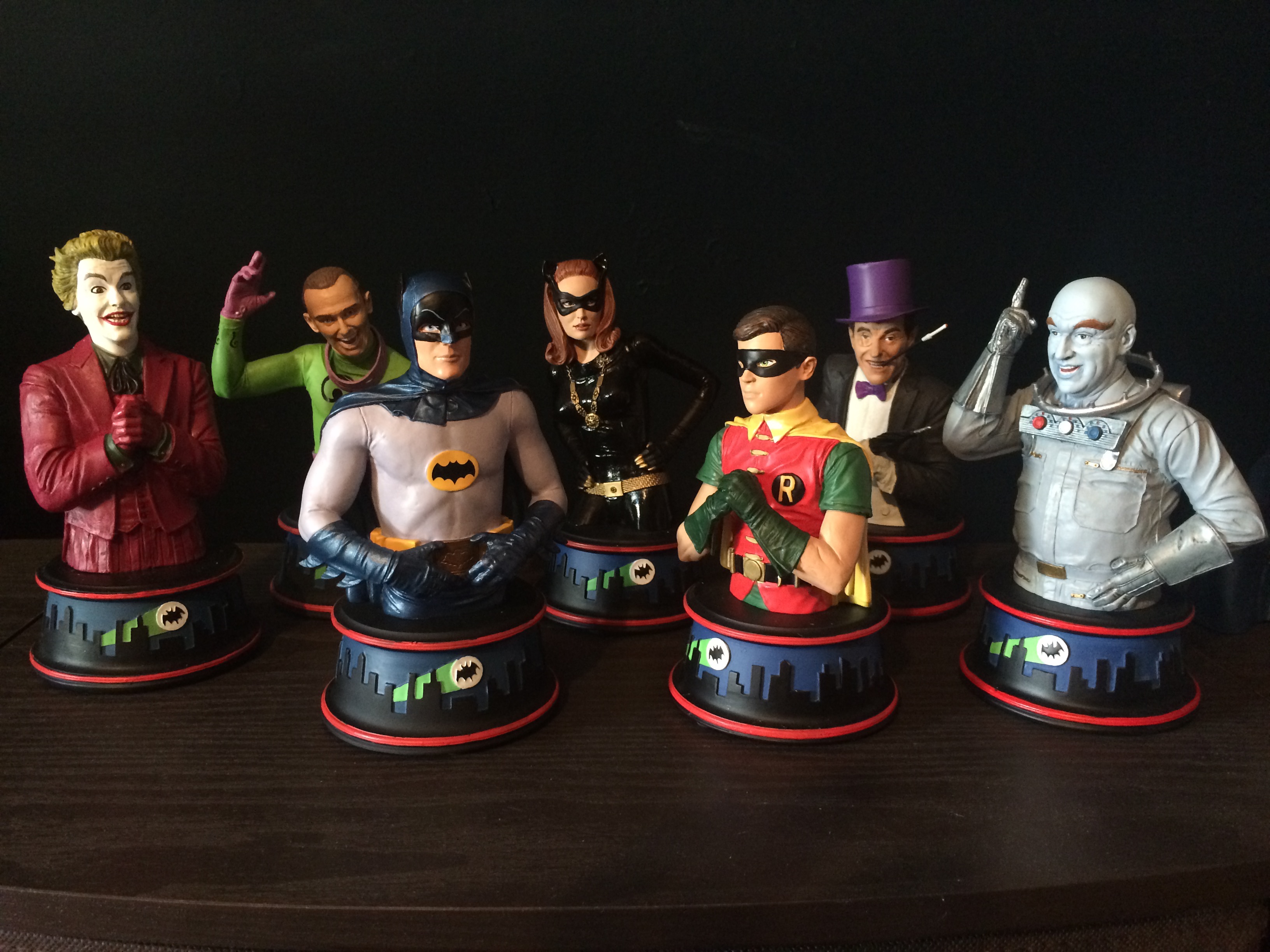 Diamond Select Toys Batman Classic TV Series Life-Sized Batphone Vinyl Bank Dmg 
