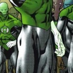 Boots, Schmoots: This is the Costume DC Really Needs to Fix