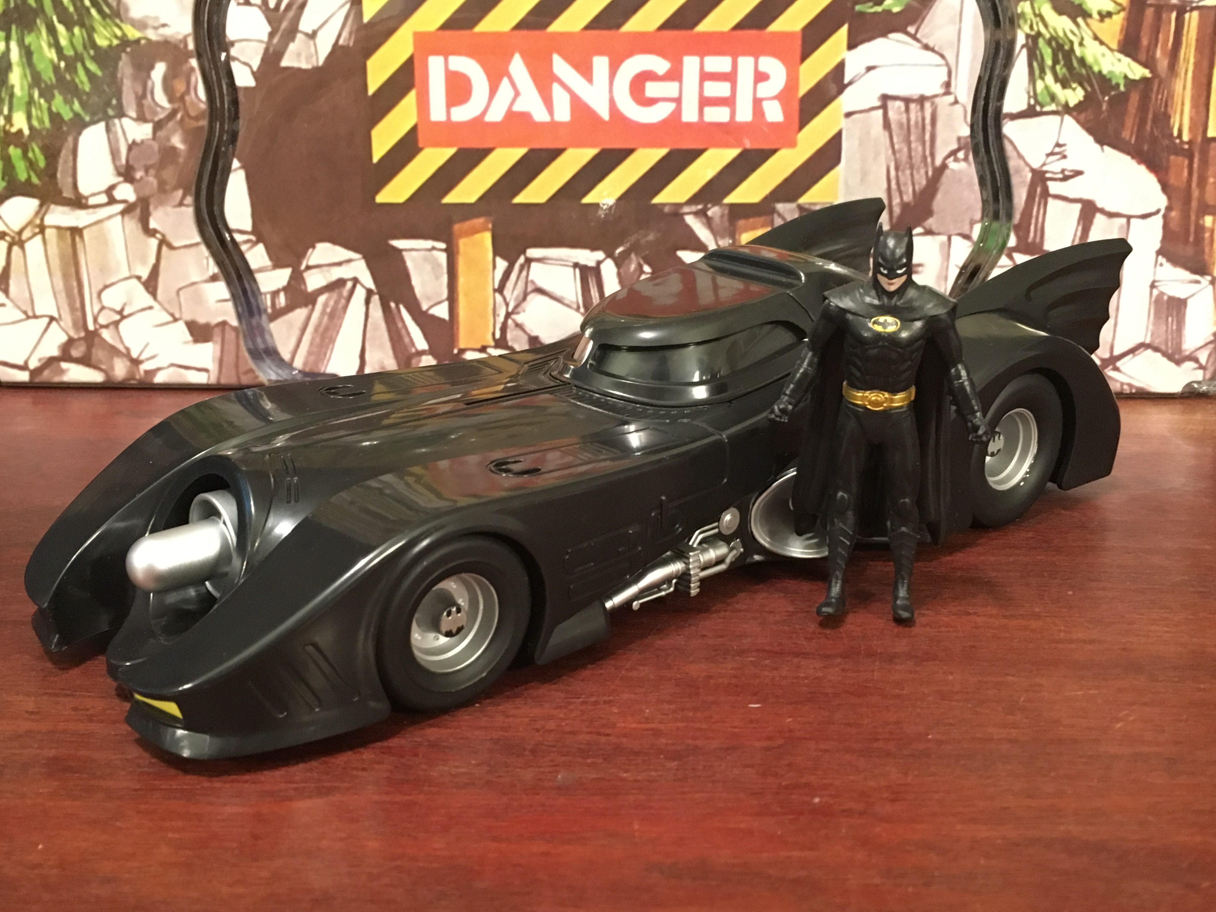 NJ Croce DC 3934 – Batmobile Del 1989 In Scala 1:24 Con Figura Di Batman Da 7,6 Cm – Modello Da Collezione