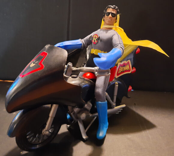 EARTH-TWO ROBIN: Crisis of the Megos That Need to Be Made | 13th ...