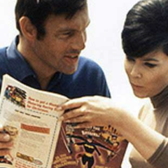 SAY CHEESE! 13 Times Celebrities Were Photographed Reading Comics